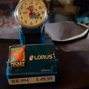 Goofy backwards watch